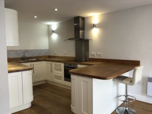 Fully fitted kitchen- click for photo gallery